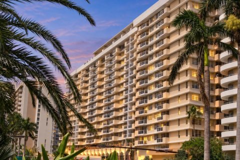 Condo à Miami Beach, Floride, 1 chambre  № 2414190