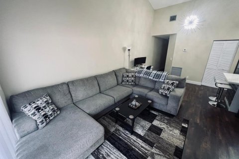 Touwnhouse à louer à Fort Lauderdale, Floride: 2 chambres, 105.82 m2 № 2106628 - photo 2
