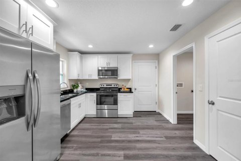 Casa en venta en Clearwater, Florida, 3 dormitorios, 117.06 m2 № 1805260 - foto 10