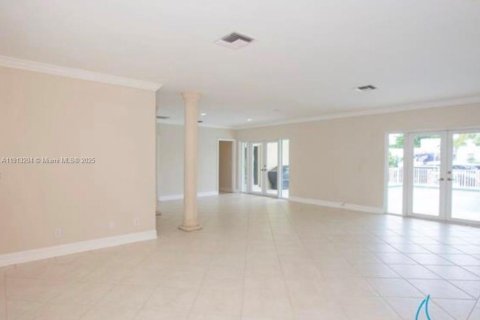 Casa en alquiler en North Miami, Florida, 4 dormitorios, 198.81 m2 № 2016844 - foto 8