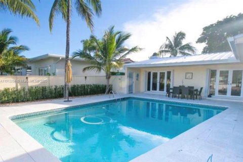 Casa en alquiler en North Miami, Florida, 4 dormitorios, 198.81 m2 № 2016844 - foto 5