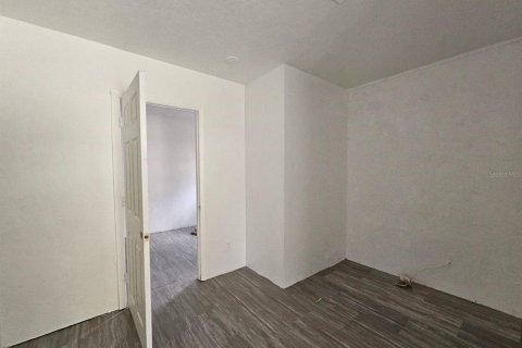House in Pinellas Park, Florida 3 bedrooms, 89.37 sq.m. № 1898402 - photo 6