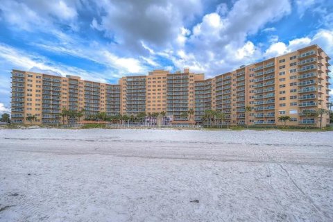 Condo in Clearwater, Florida, 2 bedrooms  № 2235509