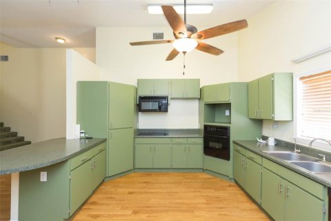 Купить виллу или дом в Плант-Сити, Флорида 6 комнат, 222.97м2, № 1387062 - фото 9