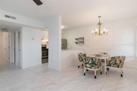Copropriété à louer à Tampa, Floride: 2 chambres, 69.49 m2 № 2427488 - photo 18