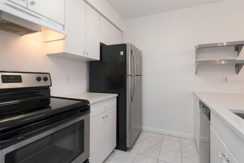Copropriété à louer à Tampa, Floride: 2 chambres, 69.49 m2 № 2427488 - photo 16