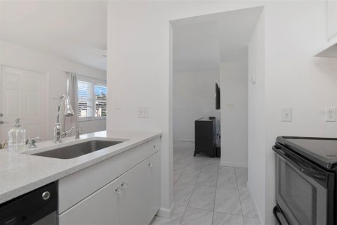 Copropriété à louer à Tampa, Floride: 2 chambres, 69.49 m2 № 2427488 - photo 17