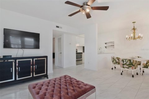 Copropriété à louer à Tampa, Floride: 2 chambres, 69.49 m2 № 2427488 - photo 4