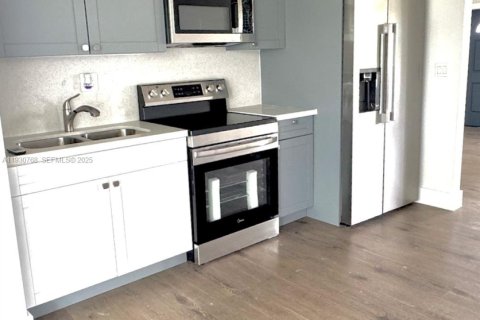 Casa en venta en Tamarac, Florida, 2 dormitorios, 112.97 m2 № 1989323 - foto 10