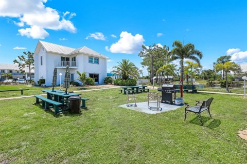 Townhouse in Englewood, Florida 3 bedrooms, 140.84 sq.m. № 2206785 - photo 29