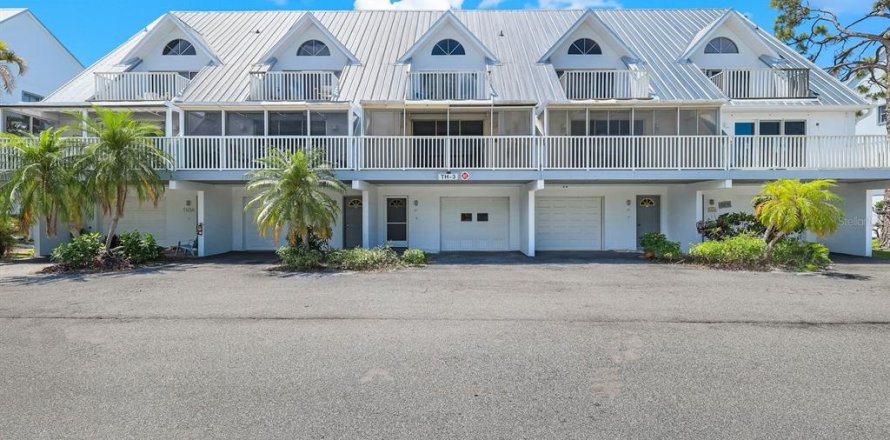 Townhouse in Englewood, Florida 3 bedrooms, 140.84 sq.m. № 2206785