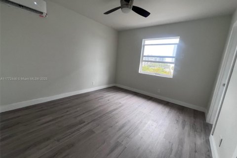 Condominio en venta en Pompano Beach, Florida, 2 dormitorios, 74.32 m2 № 1695551 - foto 12