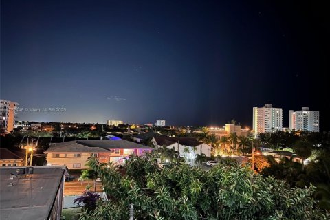 Condominio en venta en Pompano Beach, Florida, 2 dormitorios, 74.32 m2 № 1695551 - foto 22