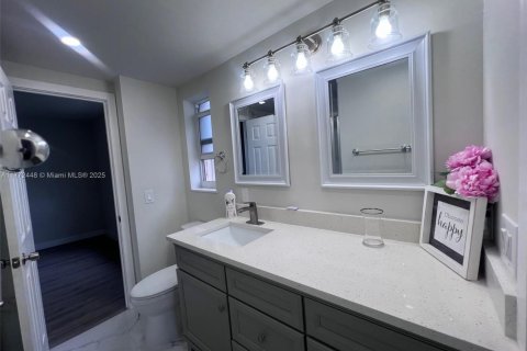 Condominio en venta en Pompano Beach, Florida, 2 dormitorios, 74.32 m2 № 1695551 - foto 9