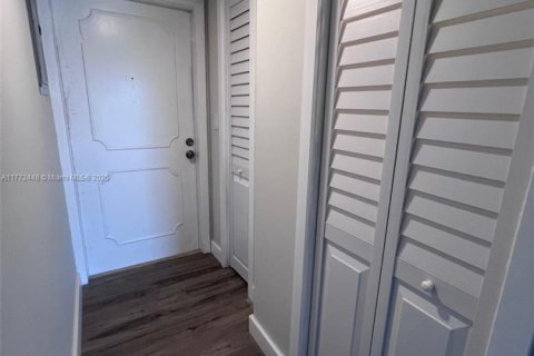 Condominio en venta en Pompano Beach, Florida, 2 dormitorios, 74.32 m2 № 1695551 - foto 15