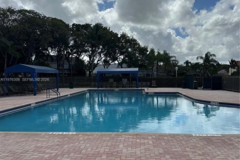 House in Weston, Florida 3 bedrooms, 175.86 sq.m. № 2040884 - photo 19