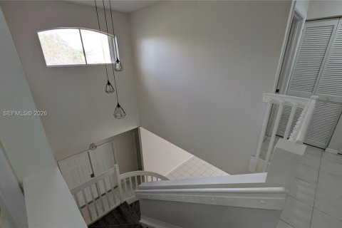 House in Weston, Florida 3 bedrooms, 175.86 sq.m. № 2040884 - photo 8