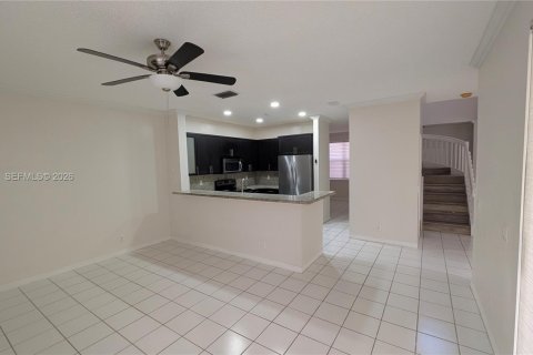 House in Weston, Florida 3 bedrooms, 175.86 sq.m. № 2040884 - photo 11