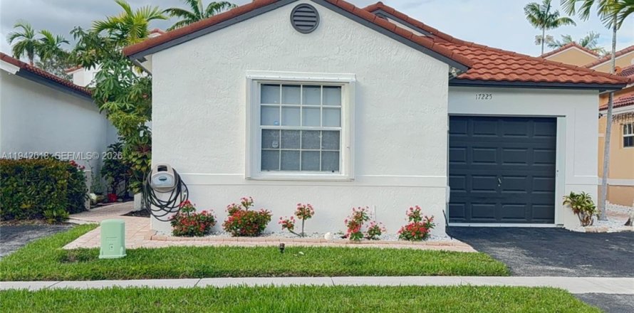 Casa en Pembroke Pines, Florida 3 dormitorios, 125.98 m2 № 1998991