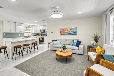 Casa en venta en Longboat Key, Florida, 4 dormitorios, 166.48 m2 № 2213701 - foto 5