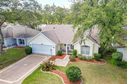 House in Lady Lake, Florida 2 bedrooms, 139.73 sq.m. № 2209000