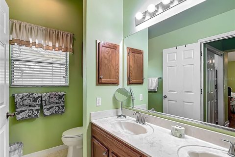 Casa en venta en Lady Lake, Florida, 2 dormitorios, 139.73 m2 № 2209000 - foto 21