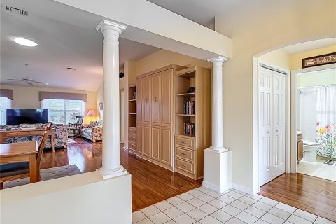 Casa en venta en Lady Lake, Florida, 2 dormitorios, 139.73 m2 № 2209000 - foto 7