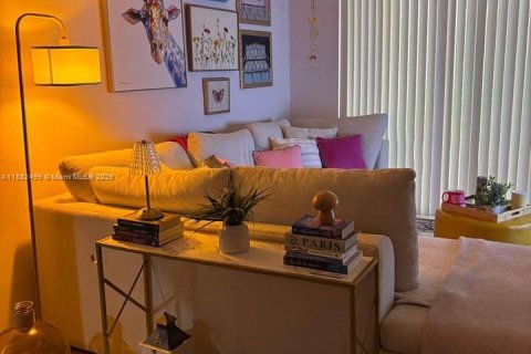 Copropriété à louer à Sunny Isles Beach, Floride: 2 chambres, 95.13 m2 № 1932076 - photo 6