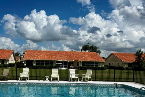 Condominio en venta en Sebring, Florida, 3 dormitorios, 180.04 m2 № 1614977 - foto 5