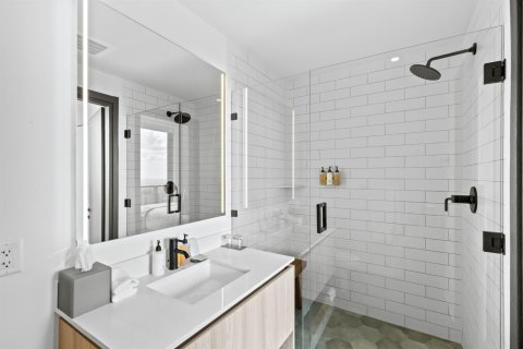 Купить кондоминиум в Майами, Флорида 4 комнаты, 105.44м2, № 2182786 - фото 18