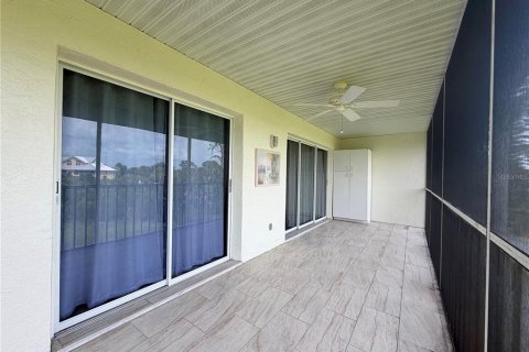 Condo in Englewood, Florida, 2 bedrooms № 2220875 - photo 28
