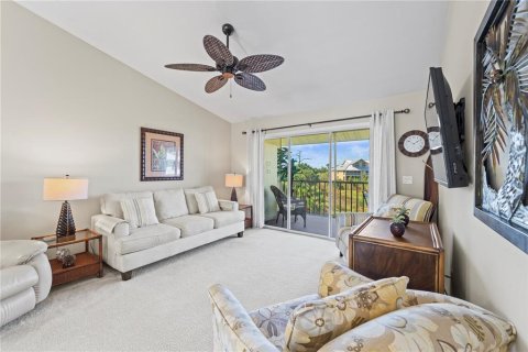 Condo in Englewood, Florida, 2 bedrooms № 2220875 - photo 11