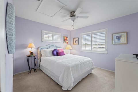 Condo in Englewood, Florida, 2 bedrooms № 2220875 - photo 13