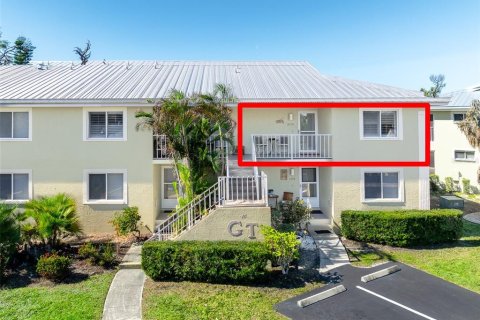 Condo in Englewood, Florida, 2 bedrooms № 2220875