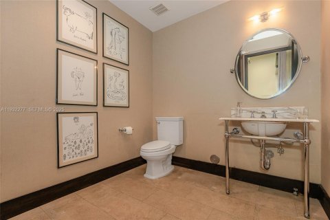 Propiedad comercial en venta en Coral Gables, Florida № 1991758 - foto 12