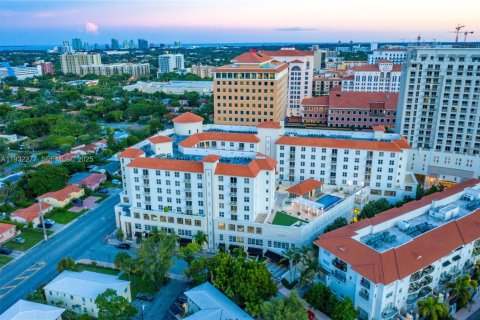 Propiedad comercial en venta en Coral Gables, Florida № 1991758 - foto 18