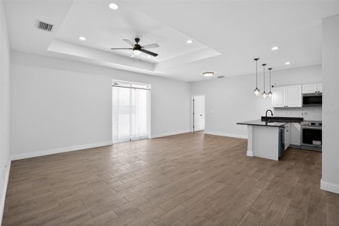 House in Lehigh Acres, Florida 3 bedrooms, 142.79 sq.m. № 2100469 - photo 11