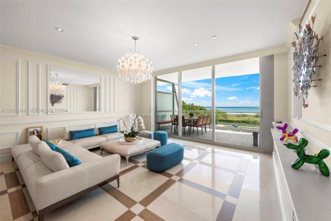 Купить кондоминиум в Серфсайд, Флорида 4 спальни, 339.37м2, № 2065607 - фото 3