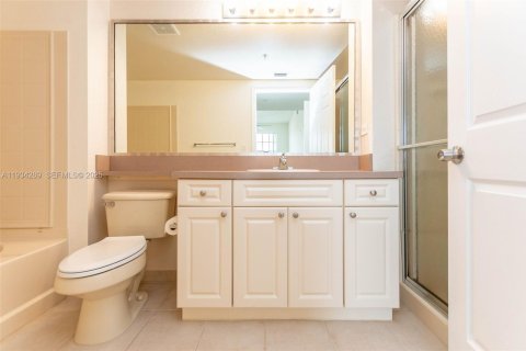 Купить таунхаус в Корал-Спрингс, Флорида 2 спальни, 117.8м2, № 1992659 - фото 20