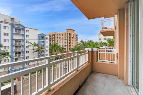 Copropriété à louer à Miami, Floride: 2 chambres, 95.41 m2 № 1929420 - photo 10