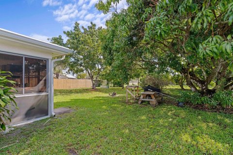 Villa ou maison à vendre à Royal Palm Beach, Floride: 2 chambres, 126.35 m2 № 2078425 - photo 30