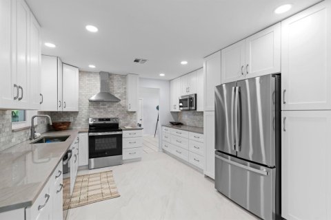 Villa ou maison à vendre à Royal Palm Beach, Floride: 2 chambres, 126.35 m2 № 2078425 - photo 10