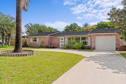 Villa ou maison à vendre à Royal Palm Beach, Floride: 2 chambres, 126.35 m2 № 2078425 - photo 5