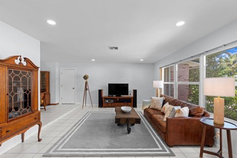 Villa ou maison à vendre à Royal Palm Beach, Floride: 2 chambres, 126.35 m2 № 2078425 - photo 17