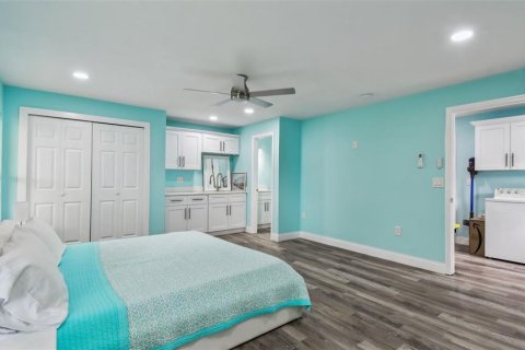Casa en venta en Clearwater, Florida, 4 dormitorios, 211.82 m2 № 1772060 - foto 29