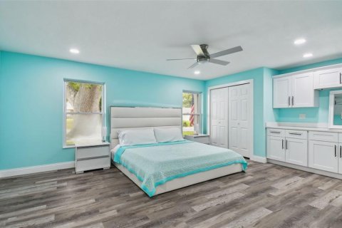 Casa en venta en Clearwater, Florida, 4 dormitorios, 211.82 m2 № 1772060 - foto 28