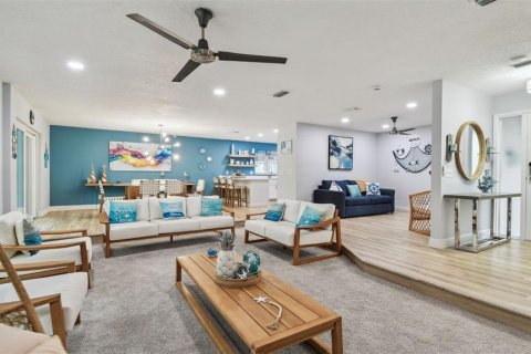 Casa en venta en Clearwater, Florida, 4 dormitorios, 211.82 m2 № 1772060 - foto 16