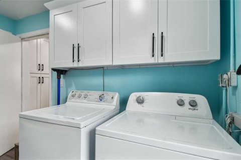 Casa en venta en Clearwater, Florida, 4 dormitorios, 211.82 m2 № 1772060 - foto 27