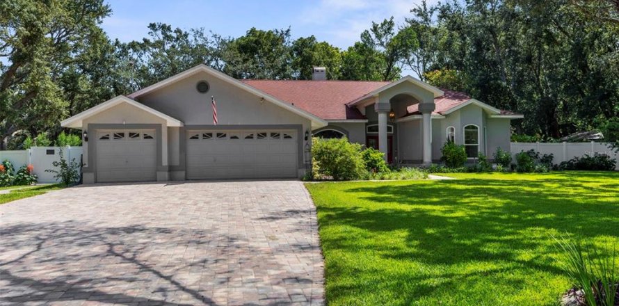 House in Hudson, Florida 3 bedrooms, 242.85 sq.m. № 1869133
