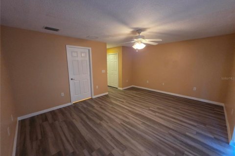 Touwnhouse à louer à Brandon, Floride: 3 chambres, 178.09 m2 № 2416932 - photo 10